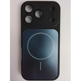 Чехол пластиковый iPhone 17 Pro Skin Case MagSafe с защитой камеры черный