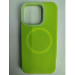 Чехол силиконовый iPhone 16 Pro матовый с MagSafe салатовый